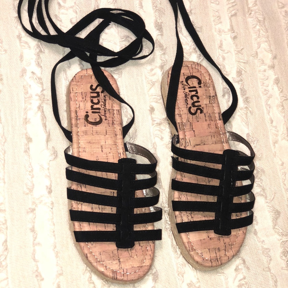 Black, strappy sandals